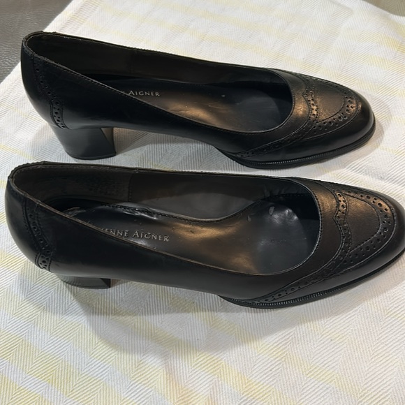Etienne Aigner Women’s Black Leather Loafers, size 7, EUC - Picture 4 of 6